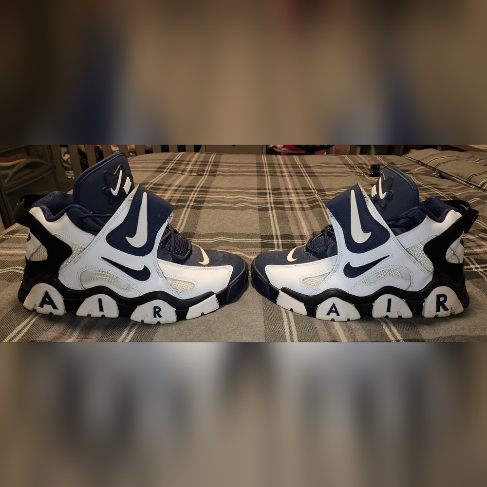 Nike air barrage mid